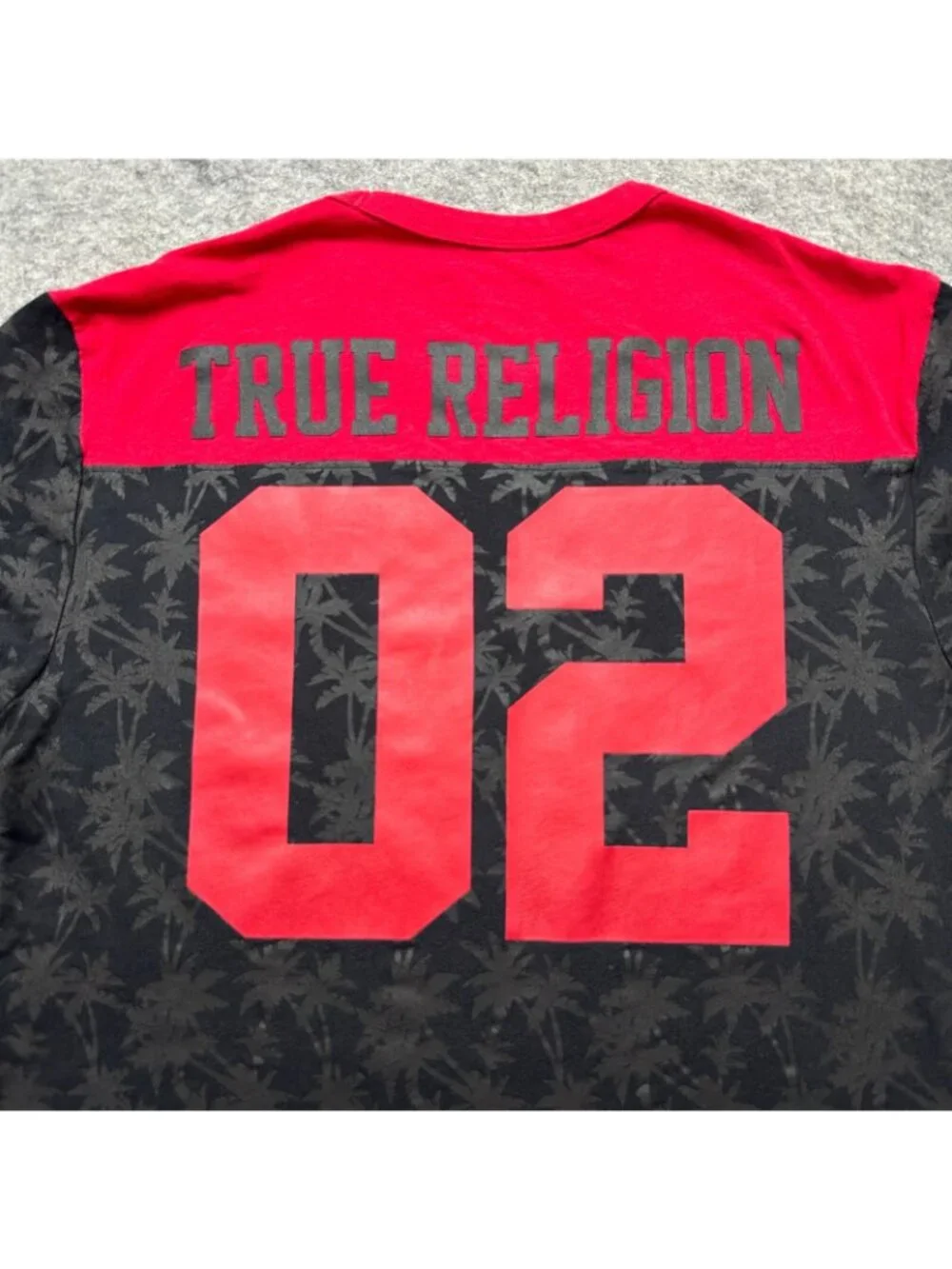 True Religion Vintage Y2K Palm Sport Football T-Shirt Men L Black Red #02